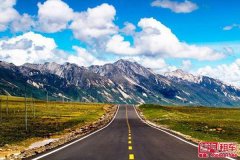 完成一辆超长距离公路旅行车的性能